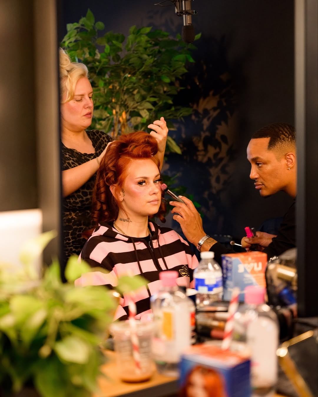 Tintura Intensa 087 Schwarzkopf LIVE Mystic Violet - Tinta Permanente Per Capelli Viola Intenso, Confezione Da 3 Tintura Viola Intenso 087 - Foto 4